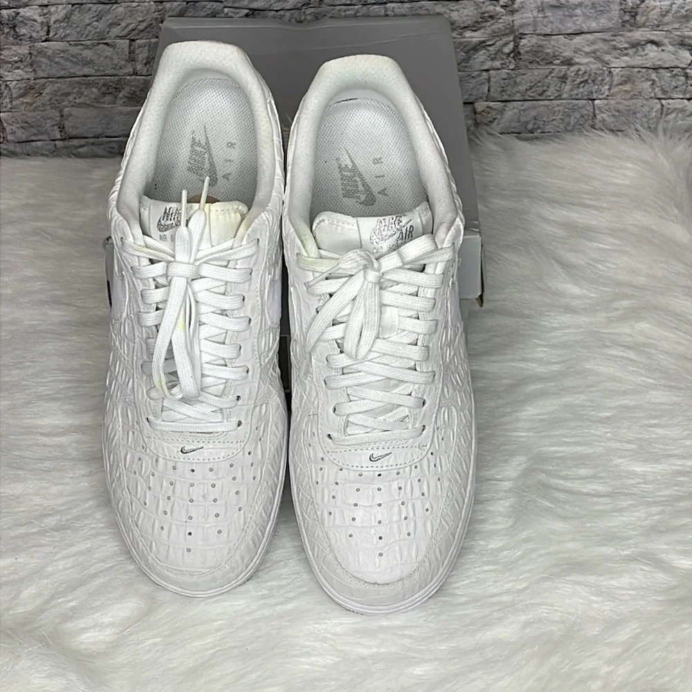 🔥🔥AIR FORCE 1’s 07 LV8 Size: 13🔥🔥***please see pics before purchasing*** - Picture 4 of 14